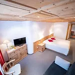 Garni Engiadina - Boutique 3* Scuol