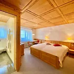Garni Engiadina - Boutique מלון 3*
