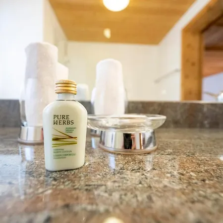 Engiadina 3* سكول