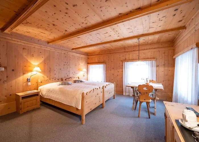 Garni Engiadina - Boutique Scuol