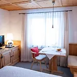 Hotel Garni Engiadina - Boutique 3*