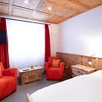 Garni Engiadina - Boutique Hotel